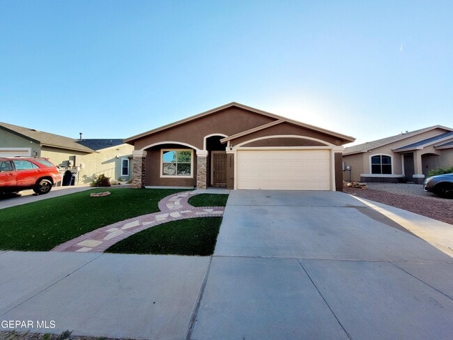 14247 Hacienda Rock Dr in El Paso, TX - Foto de edificio - Building Photo