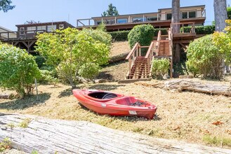 5627 Illahee Road NE in Bremerton, WA - Building Photo - Building Photo