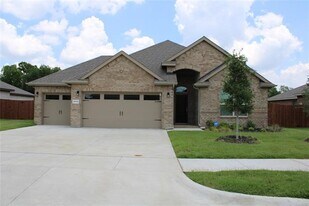 2510 Clayton St in Glenn Heights, TX - Building Photo