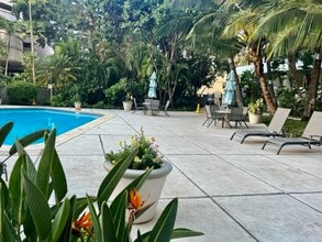 425 ena Rd, Unit Sundeck in Honolulu, HI - Building Photo - Building Photo