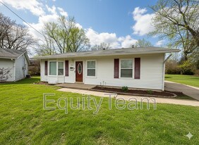 2498 Schon Dr in Cincinnati, OH - Building Photo