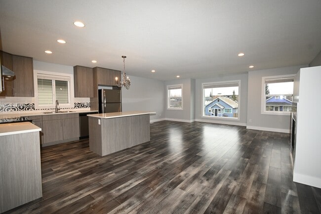 property at 1680-1688 8 Ave