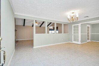 2818 Colonial Dr in Sugar Land, TX - Building Photo - Building Photo