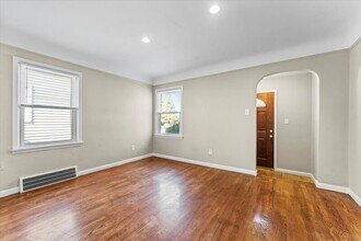 1771 Dee St in Wyandotte, MI - Building Photo - Building Photo
