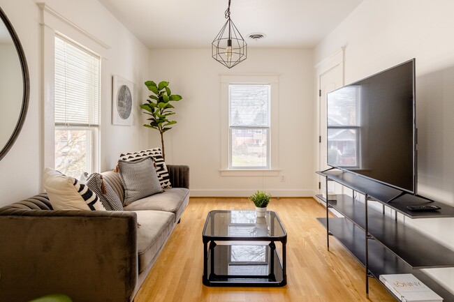 property at 4065 N Mississippi Ave