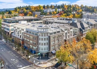 Island Square in Mercer Island, WA - Foto de edificio - Building Photo