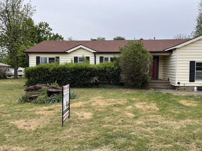 property at 42 E 11th St
