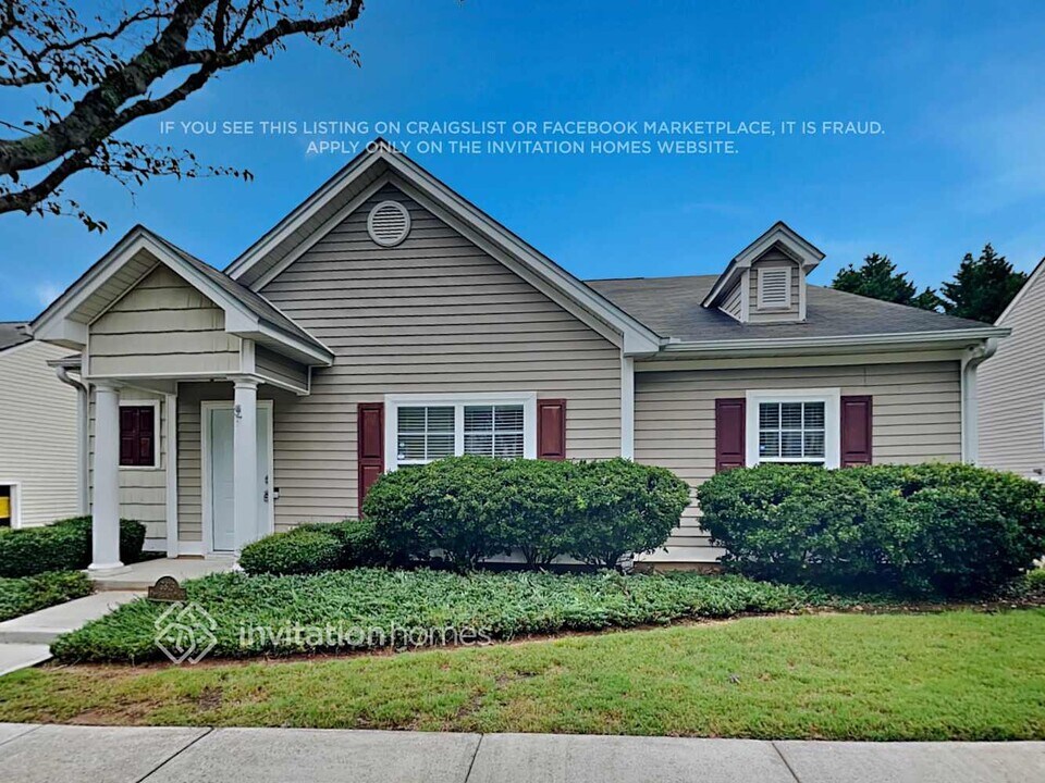 3816 Pine Village Pl in Loganville, GA - Building Photo