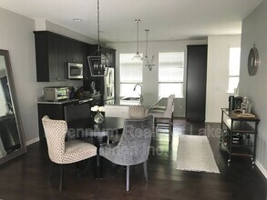 1061 N Sherman Dr in Royal Oak, MI - Building Photo - Building Photo