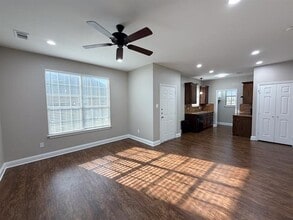 1203 N Clay St in Ennis, TX - Building Photo - Building Photo