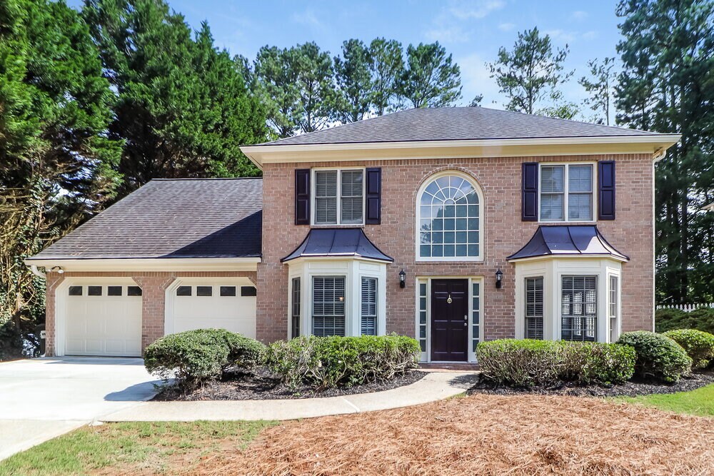 4832 Helga Way NE in Woodstock, GA - Building Photo