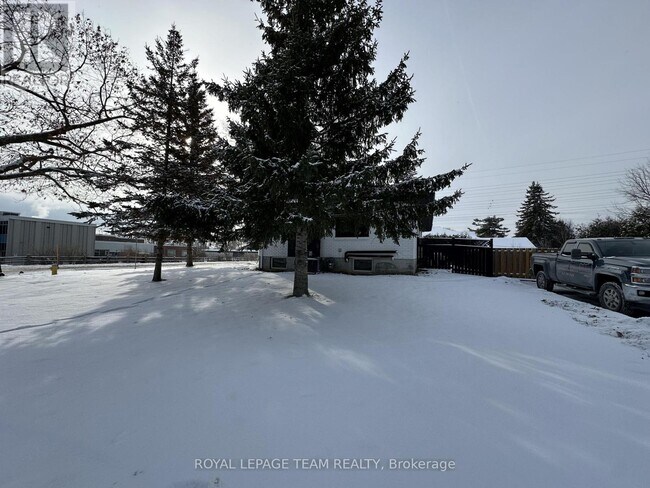 41 Fieldrow St in Ottawa, ON - Building Photo - Building Photo