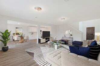 345 Huntley St in Van Alstyne, TX - Foto de edificio - Building Photo