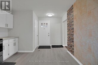 744 Olive Ave in Oshawa, ON - Building Photo - Building Photo