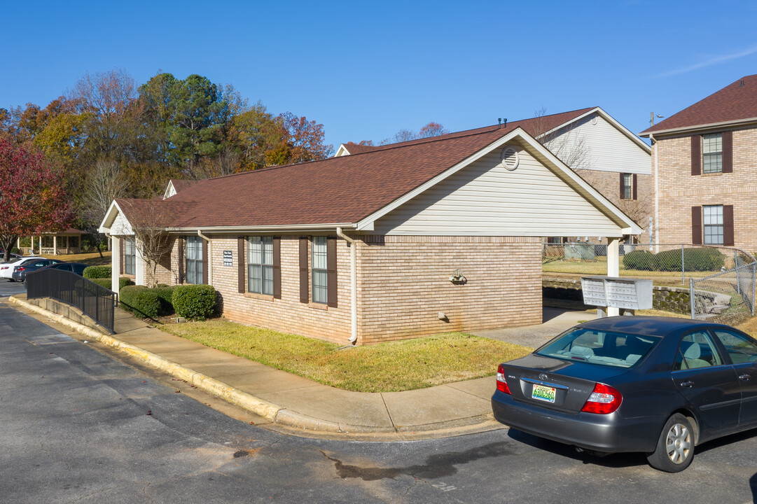 Pine Cone Apartments in Tuscaloosa, AL - Building Photo