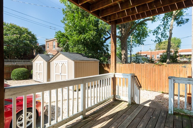 property at 7412 Newbys Ct
