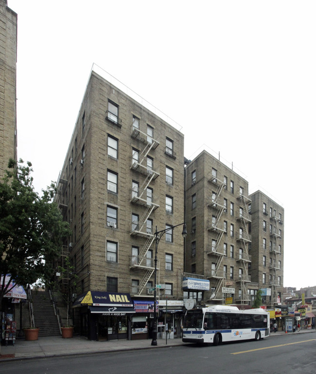 Jackson Hewitt in Bronx, NY - Foto de edificio - Building Photo