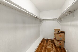102 Butlers Ct in Conroe, TX - Building Photo - Building Photo