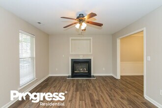 6018 Spanish Moss Ln in Charlotte, NC - Building Photo - Building Photo