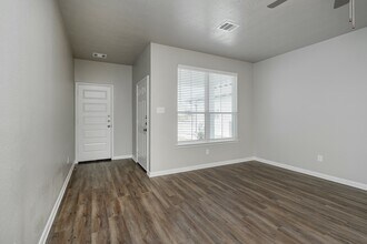 1131 Trellis Pass in Brenham, TX - Building Photo - Building Photo