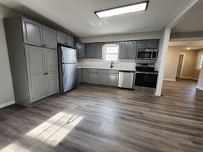 304 Dogwood St in Strafford, MO - Building Photo - Building Photo