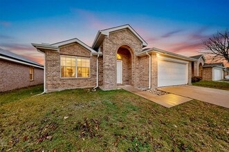 6721 Waterlilly Dr in Arlington, TX - Building Photo - Building Photo