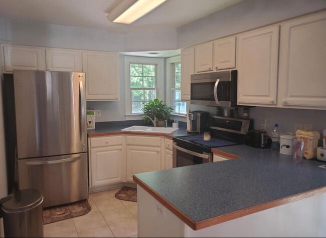 285 Stoneridge Ct in Youngsville, NC - Foto de edificio - Building Photo