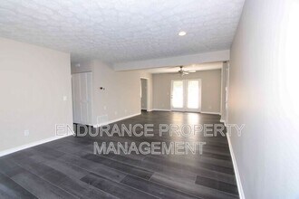 10203 Storm Dr in Cincinnati, OH - Building Photo - Building Photo