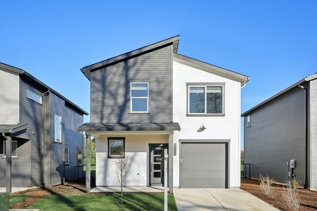 Quail Park Homes in Milwaukie, OR - Building Photo - Building Photo