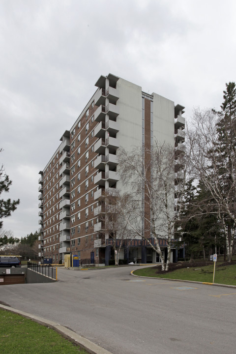 The Excelsior in Toronto, ON - Building Photo