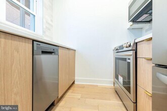 2563 E Elkhart St in Philadelphia, PA - Building Photo - Building Photo