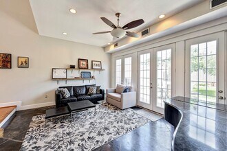 511 W 22nd St in Houston, TX - Building Photo - Building Photo