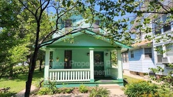 1017 Kentucky St in Lawrence, KS - Building Photo