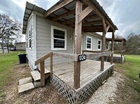 10024 Wrangler Wy in Midway, TX - Building Photo
