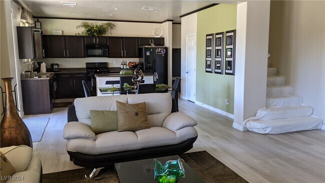 property at 984 Via Stellato St