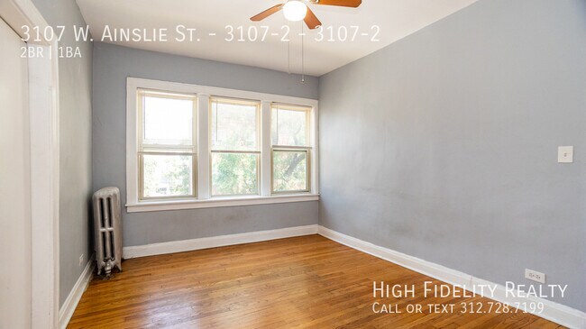 3107 W Ainslie St in Chicago, IL - Foto de edificio - Building Photo