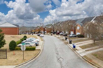 Avalon in Douglasville, GA - Foto de edificio - Building Photo