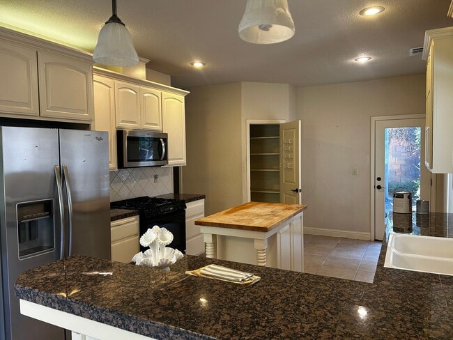 property at 612 Paseo St