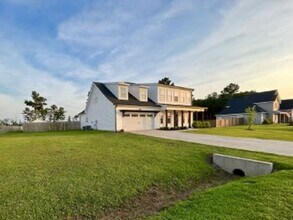 187 Peytons Ridge Dr in Hubert, NC - Building Photo - Building Photo