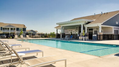 Springs at Three Oaks in Crystal Lake, IL - Building Photo - Building Photo