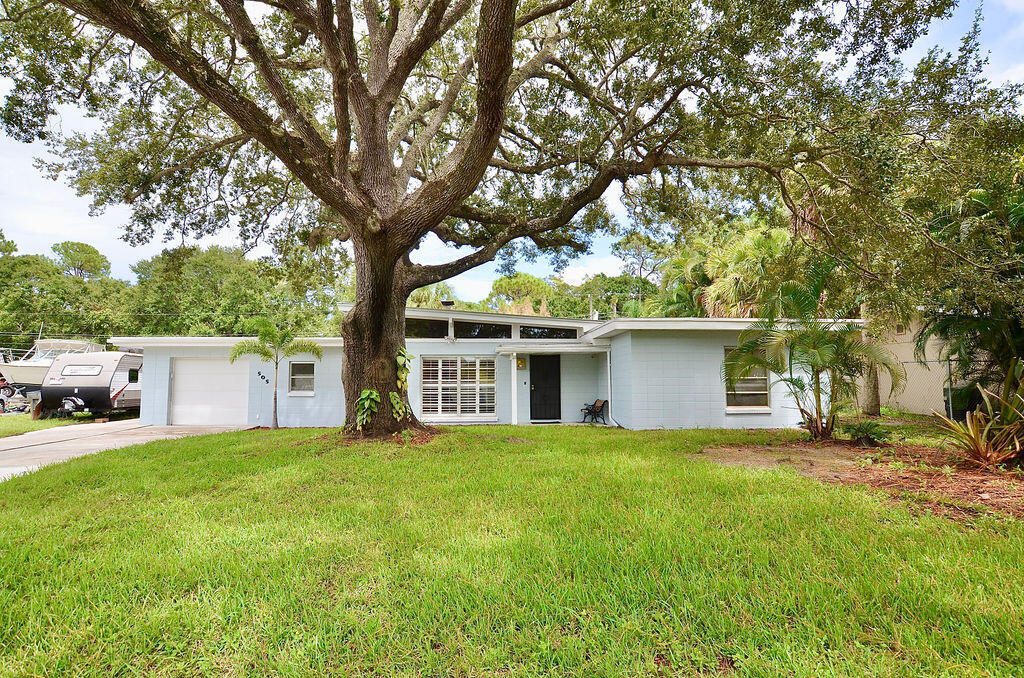505 Coconut Ave E in Port St. Lucie, FL - Building Photo