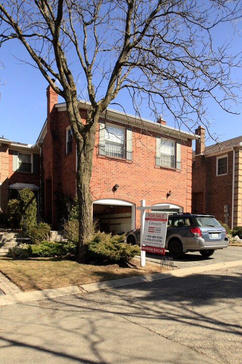 1-85 Confederation Way in Markham, ON - Building Photo