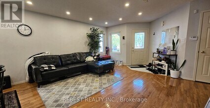 8 Treepark St in Brampton, ON - Building Photo - Building Photo