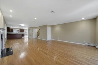 530A 1st St in Palisades Park, NJ - Building Photo - Building Photo