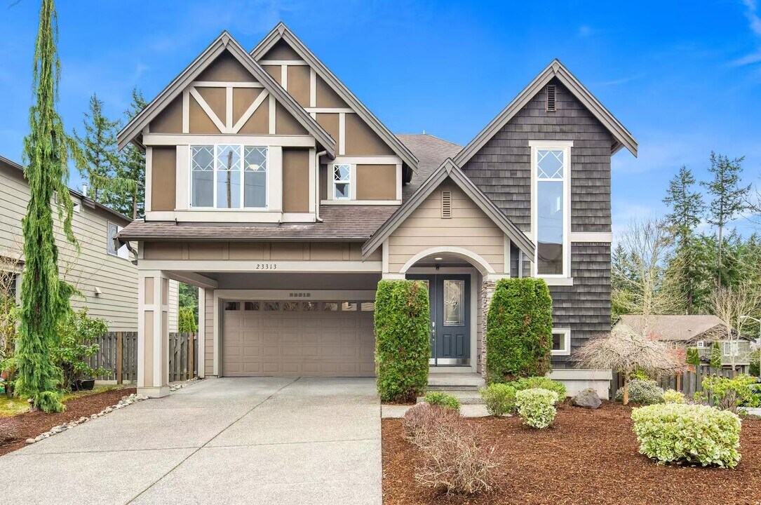 23313 SE 32nd Way in Sammamish, WA - Building Photo