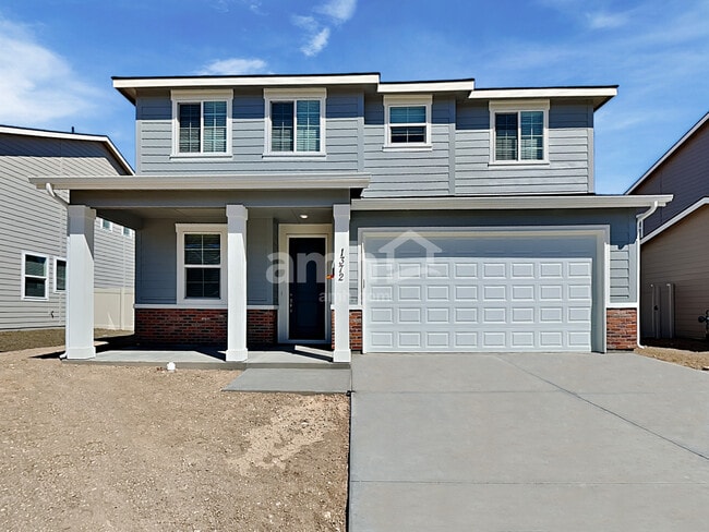 property at 1372 E Ludlow Dr