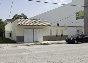 119 NW 29th St in Miami, FL - Building Photo - Building Photo