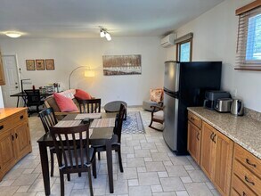 1416 Hanshaw Rd, Unit 1416 B in Ithaca, NY - Building Photo - Building Photo