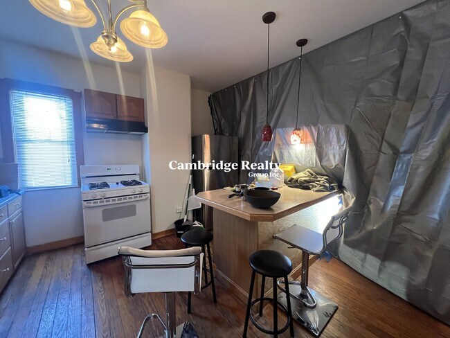 346 Faneuil St, Unit 2B in Boston, MA - Building Photo - Building Photo