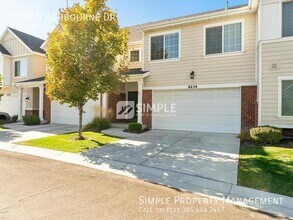 9234 Ashbourne Dr in Sandy, UT - Building Photo - Building Photo